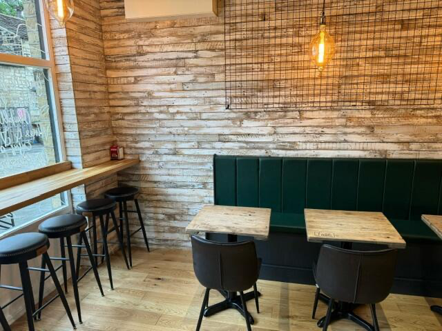 Whitewash Reclaimed Pallet Boards - 1 Square Meter Pack