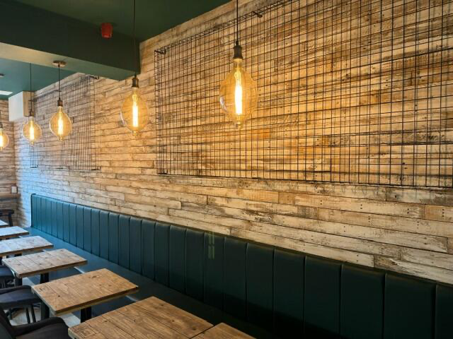 Whitewash Reclaimed Pallet Boards - 1 Square Meter Pack