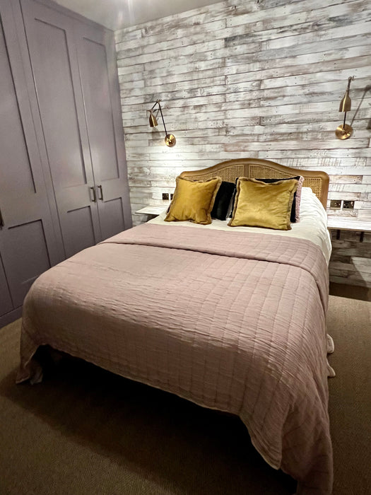 Whitewash Reclaimed Pallet Boards - 10 Square Meter Pack