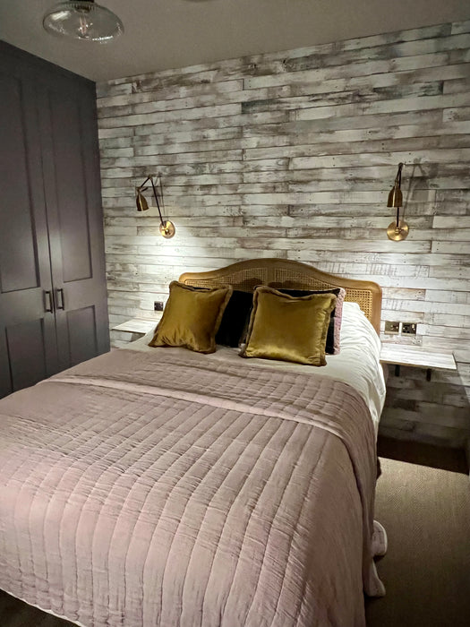 Whitewash Reclaimed Pallet Boards - 10 Square Meter Pack